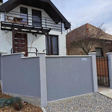 Grapeline Guesthouse Chotin Buitenkant foto
