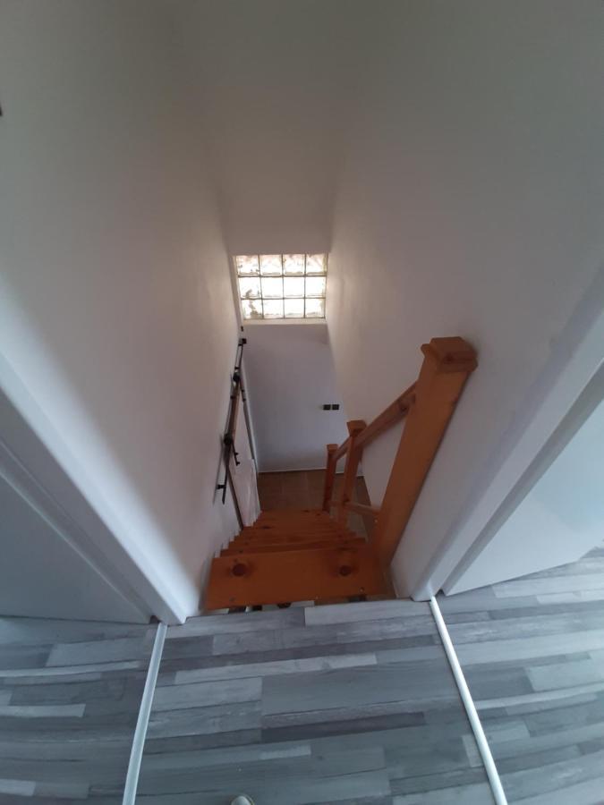 Grapeline Guesthouse Chotin Buitenkant foto
